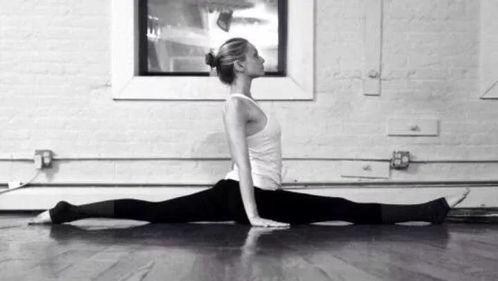 成人 如何 拨腿筋视频