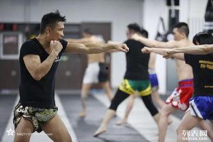 家里成人散打入门好吗视频,跟随视频轻松掌握自卫技能