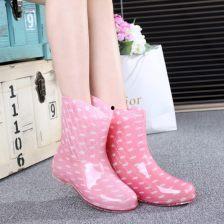 网红成人公主胶鞋视频,时尚潮流的复古魅力