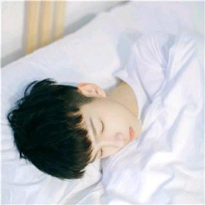 成人躺床上喝水好吗视频,成人健康生活方式的误区解析